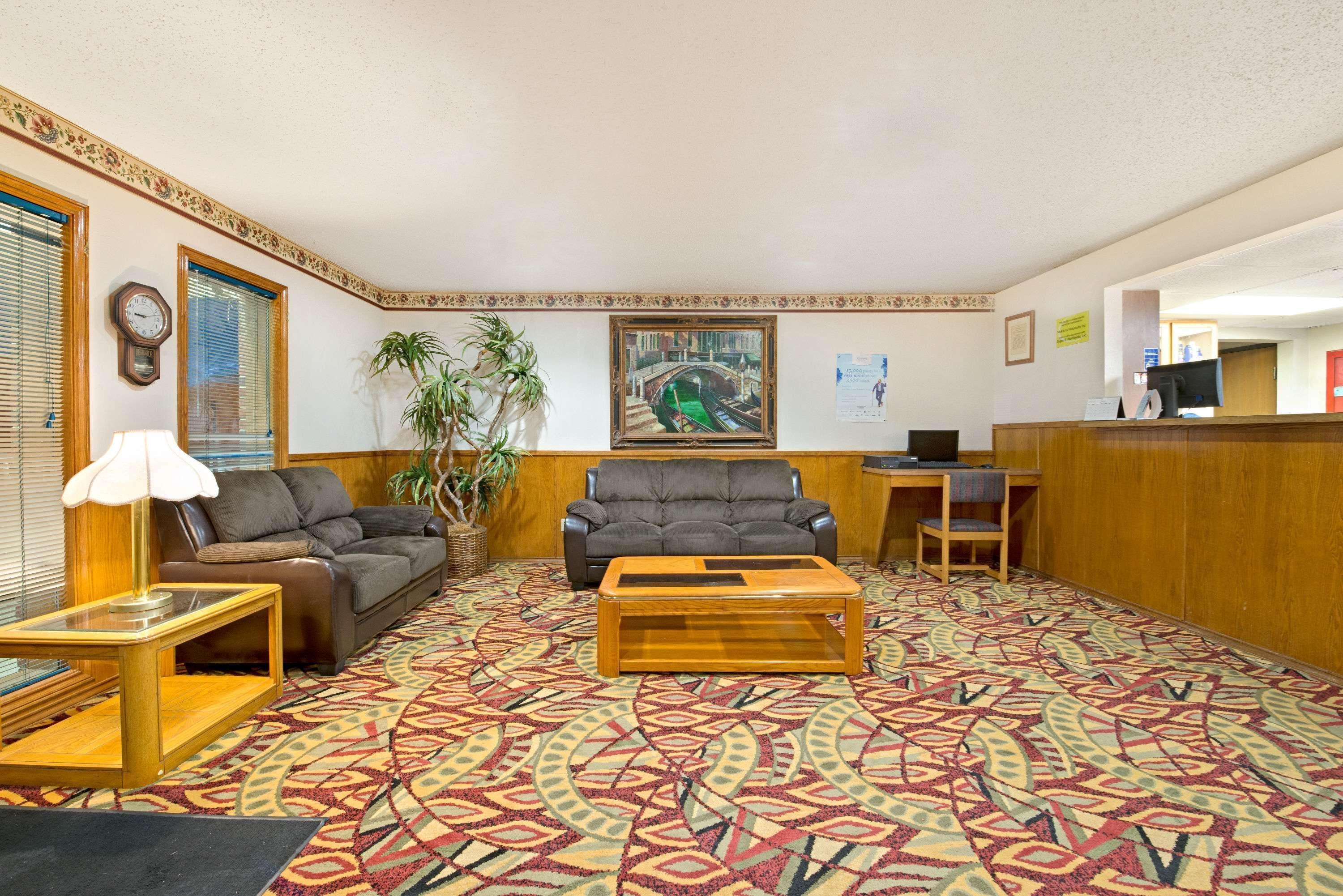 Super 8 By Wyndham Plano/Dallas Area Esterno foto