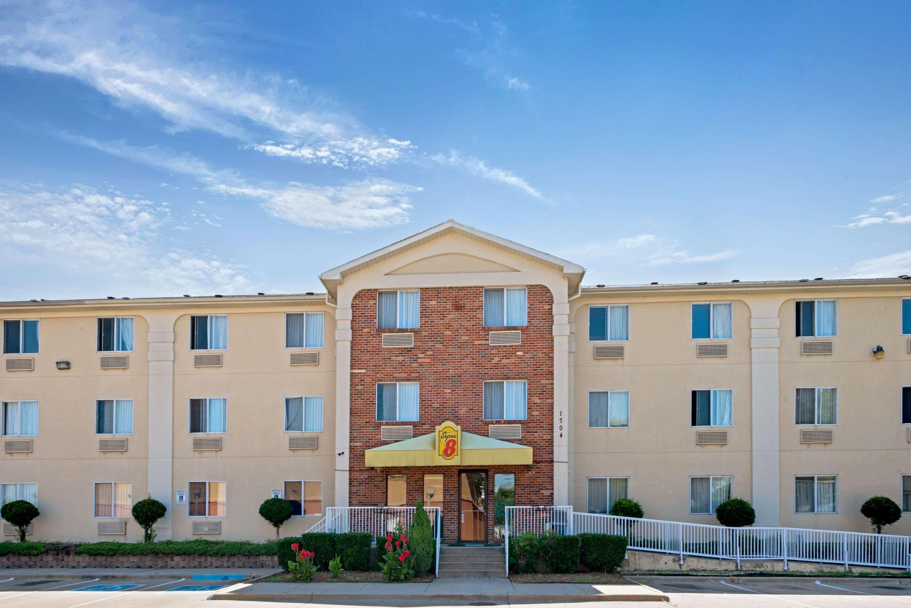 Super 8 By Wyndham Plano/Dallas Area Esterno foto